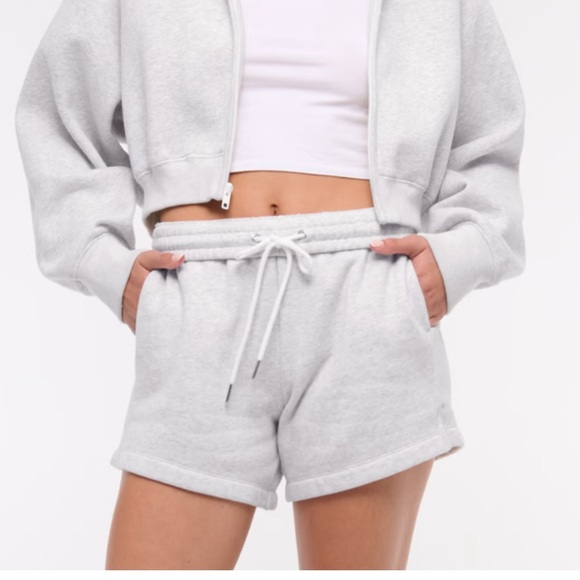 Abercrombie & Fitch Beige Tan Drawstring Sweatshorts Size Medium - Picture 12 of 12